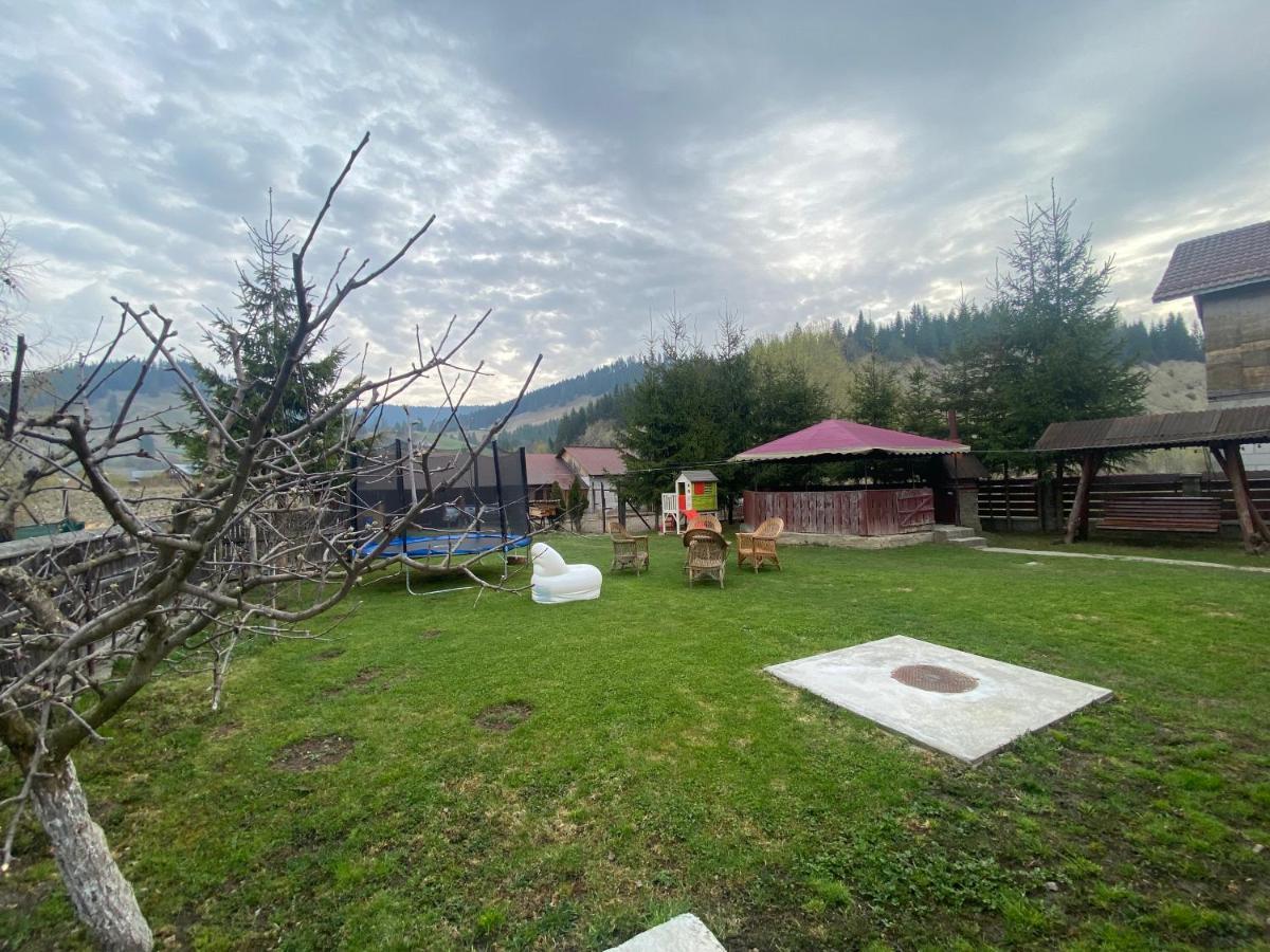Casa Laur Hotel Mînăstirea Humorului Eksteriør billede