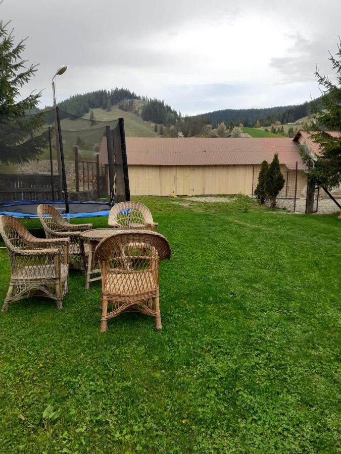Casa Laur Hotel Mînăstirea Humorului Eksteriør billede